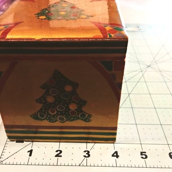 Hand Painted Wooden Christmas Tree Design Decorative Storage Box Gold Green - Picture 5 of 10